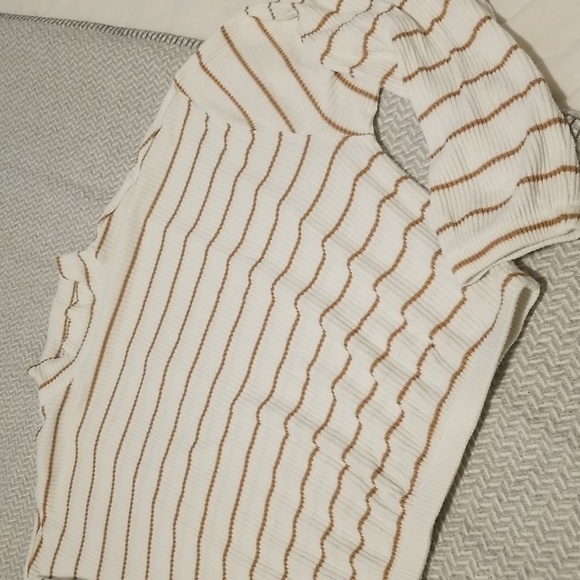 Garage Rib Knit Top - Picture 2 of 4